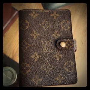 Louis Vuitton Agenda or Passport Holder